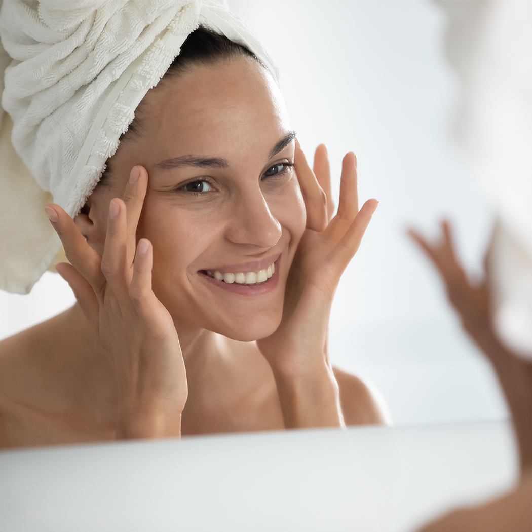 Mikrodermabrazja w domu. Wyjaśniamy, jak i czym wykonać zabieg krok po kroku w domowych warunkach